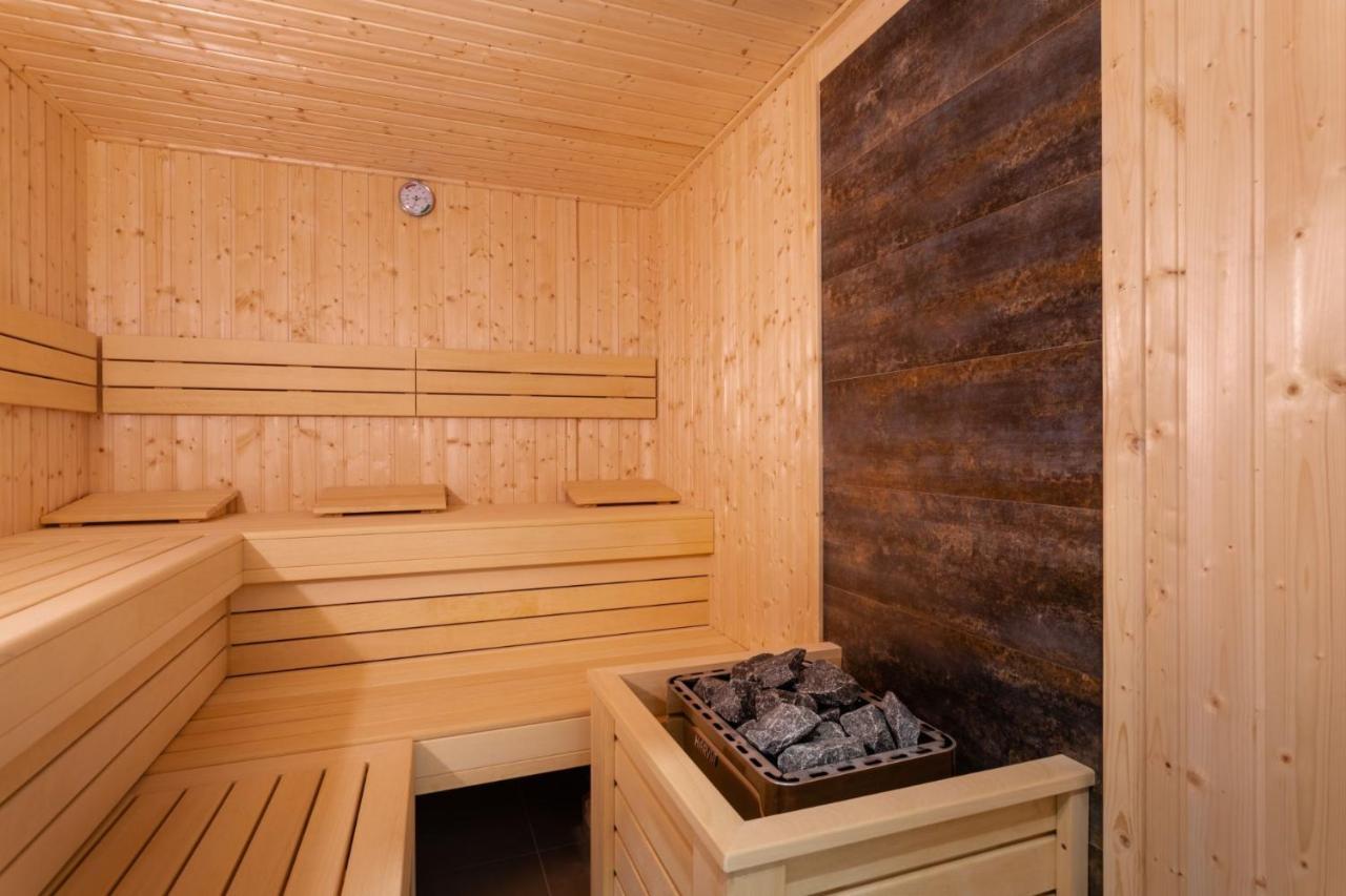 Green Park Resort A6- Z Dostepem Do Basenu, Sauny, Jacuzzi, Silowni シクラルスカ・ポレンバ エクステリア 写真
