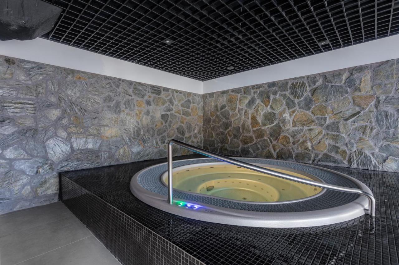 Green Park Resort A6- Z Dostepem Do Basenu, Sauny, Jacuzzi, Silowni シクラルスカ・ポレンバ エクステリア 写真